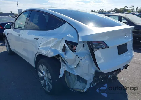 2023 Tesla Model Y Awd/Long Range Dual Motor All-Wheel Drive from USA, damaged, VIN 7SAYGDEE7PA084565